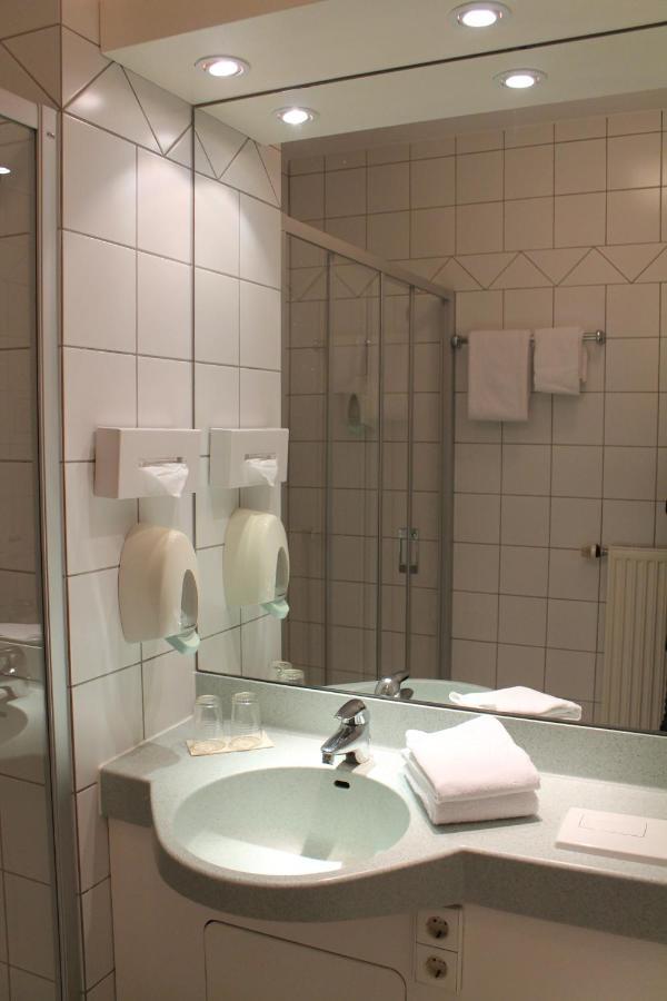 Hotel Woerth Wörth an der Isar Esterno foto