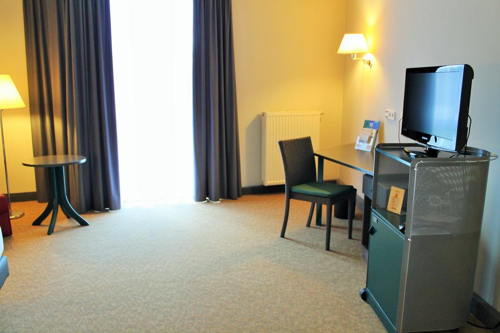 Hotel Woerth Wörth an der Isar Esterno foto